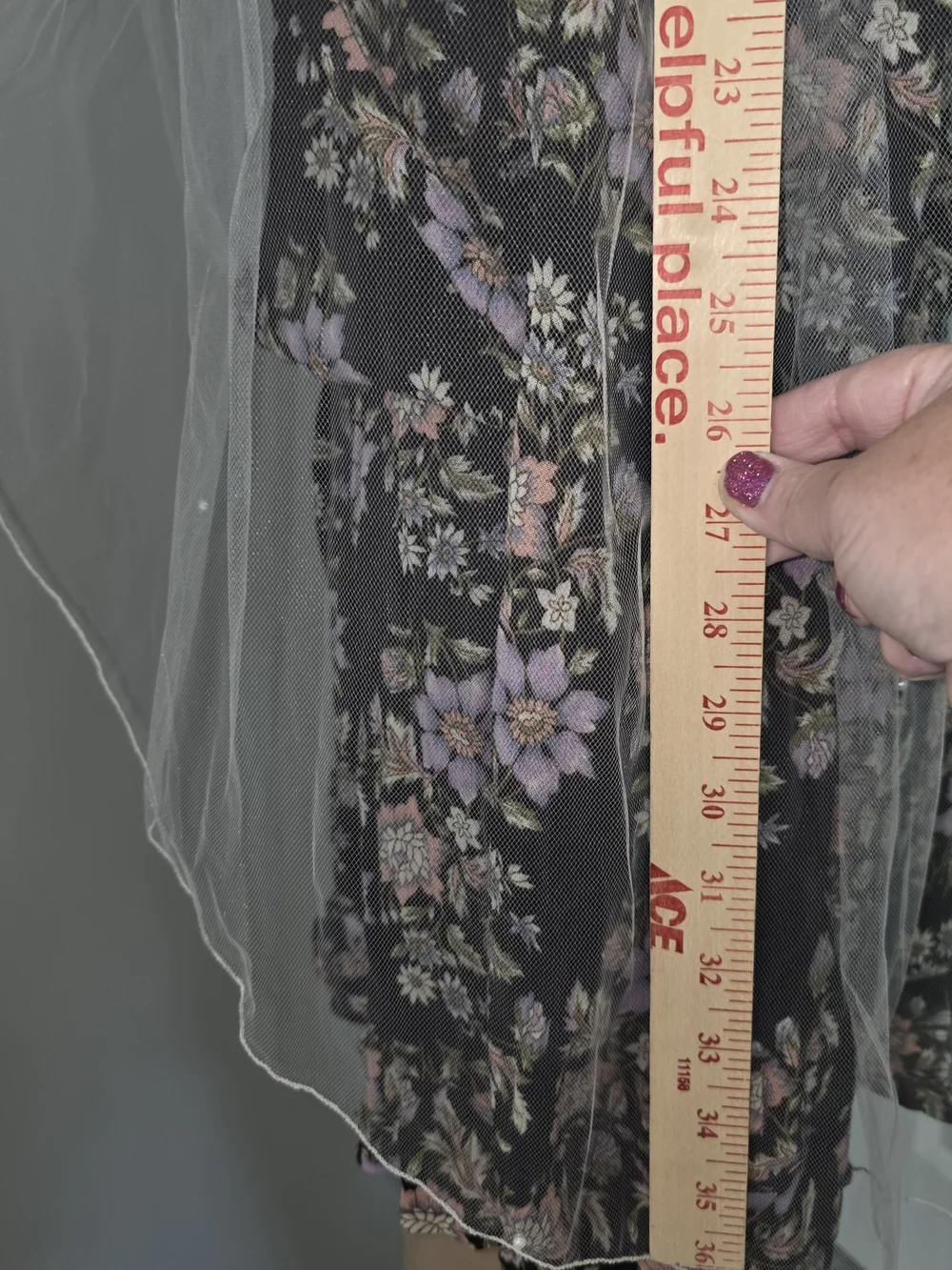 Vintage two-tier tulle bridal veil adorned delicate scattered pearls 36